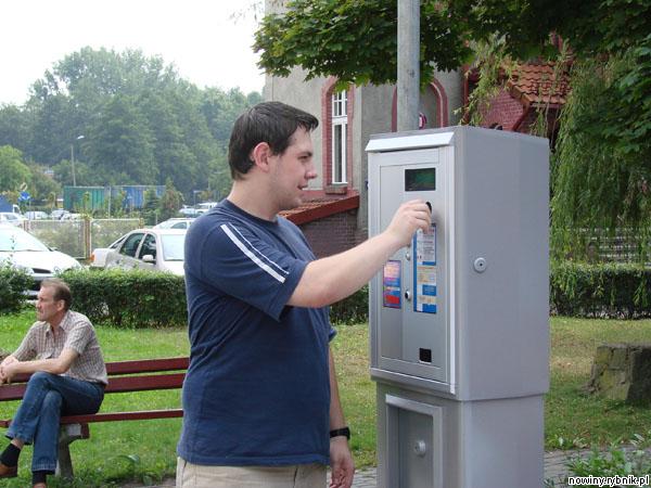 Witold Kowol jest zadowolony, że będzie można zapłacić już nie tylko za pomocą parkomatu