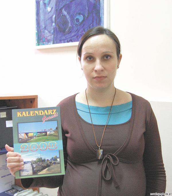 Kalendarz prezentuje Marta Szafraniec z żorskiego muzeum