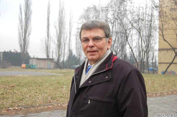 Radny Henryk Ryszka proponuje, by targowisko wróciło na swoje dawne miejsce, w rejon zasypanego basenu