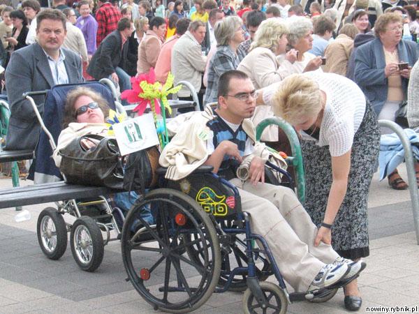 Wielki festyn z okazji Dnia Godności z udziałem osób niepełnosprawnych odbył się na rybnickim rynku