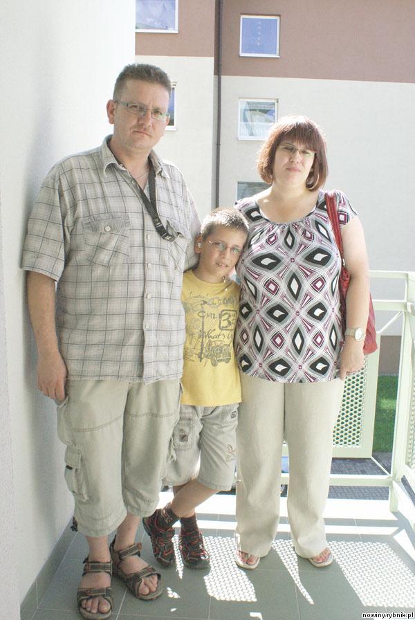 To dla nas wielki dzień – mówią Izabela i Józef Andrejko, z synem Szymonem. Zdjęcie: UM Racibórz