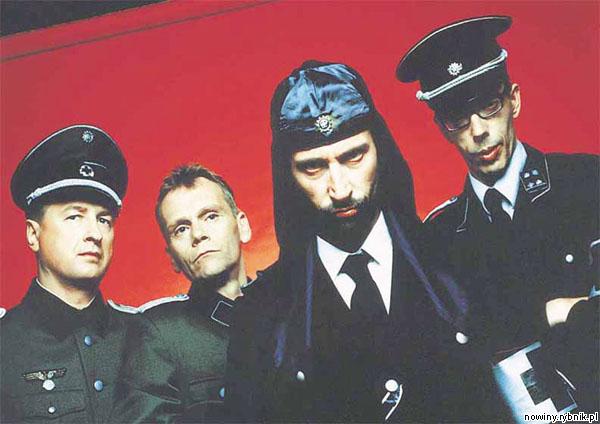 Zespół Laibach znany jest m.in. z kontrowersyjnego wizerunku / Materiały prasowe