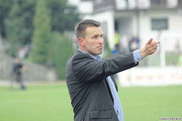 Trener Leszek Ojrzyński kolejny raz przekonał się o tym, że futbol potrafi być okrutny / Wacław Troszka