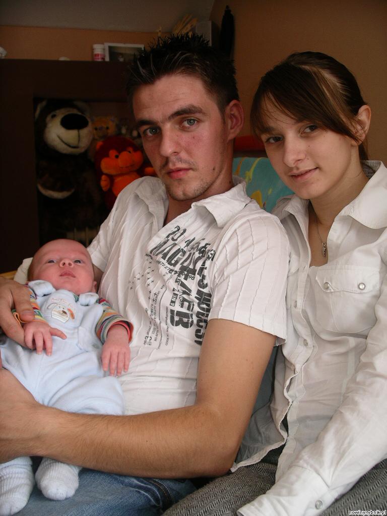 Marta Cichy wraz z mężem Gabrielem i synkiem Kacperkiem / Iza Salamon 