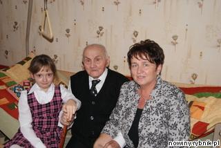 Jozef Zientek z córką Teresą i prawnuczką Emilką / Bogusław Jordan (e-gorzyce.pl)