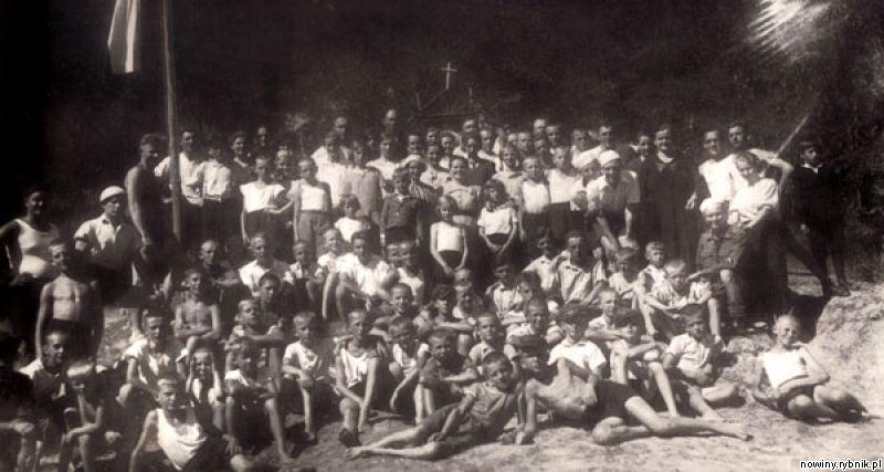Rybniczanie (na zdjęciu harcerze na obozie w Zaleszczykach) od małego jeździli po Polsce, a do nas przyjeżdżali gorole, często już na stałe / Archiwum