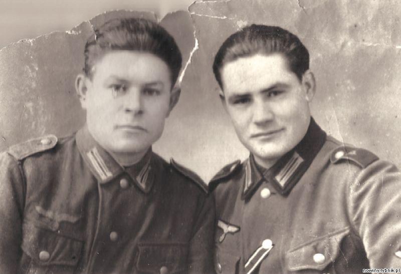Do Wehrmachtu wcielono trzech braci Mierw. Na zdjęciu Alojzy i Wincenty, brakuje Teodora / Archiwum rodzinne