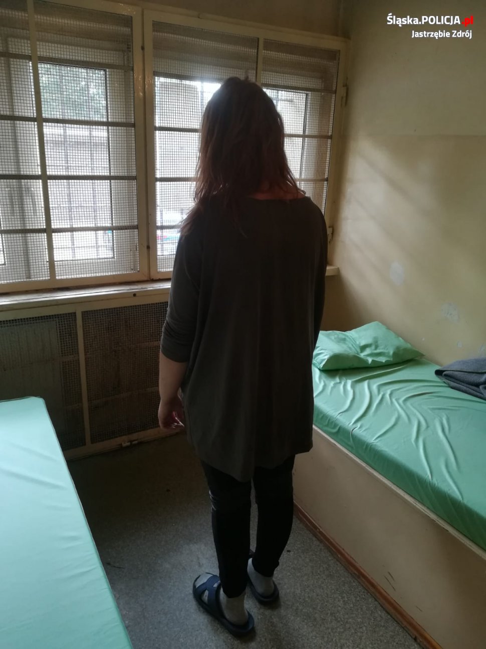 Policja Jastrzębie Poszukiwana 19-latka zawitała do komendy w Jastrzębiu-Zdroju, twierdząc, że ma odbyć karę i chce zostać zatrzymana