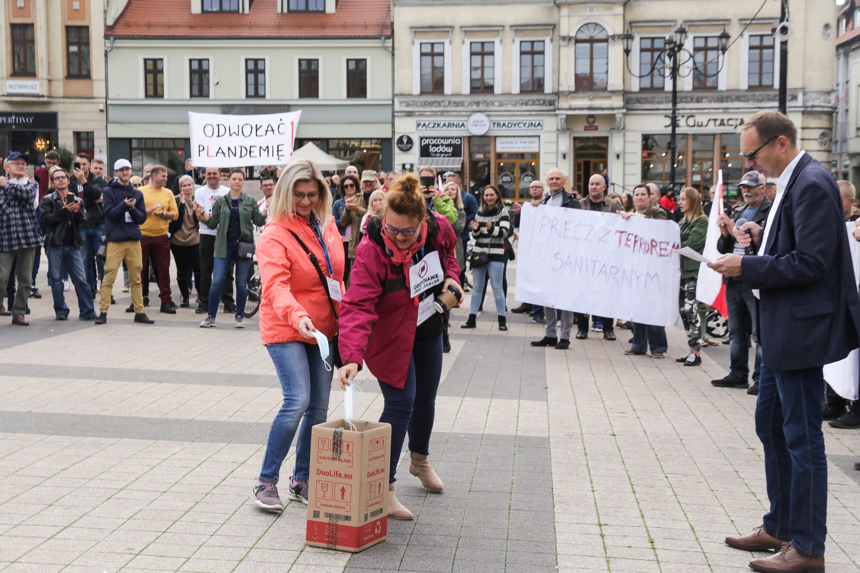 Dominik Gajda/Protest antycovidowców na rynku w Rybniku