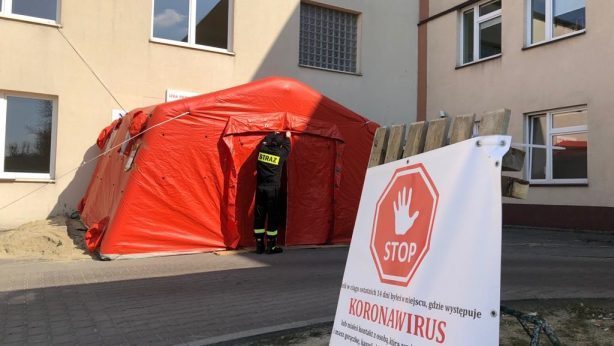 Straż pożarna/Szpital wojewódzki w Jastrzębiu będzie leczył również chorych na Covid
