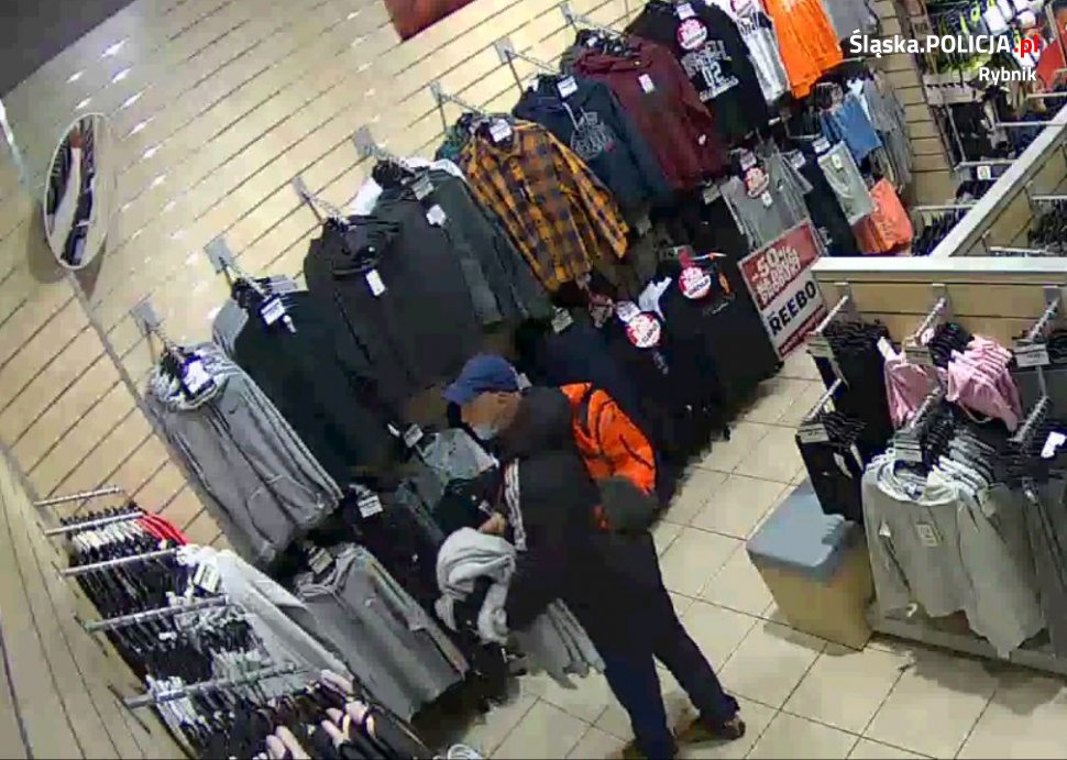 Policja Rybnik Ten mężczyzna jest podejrzewany o kradzież markowej odzieży w cent
