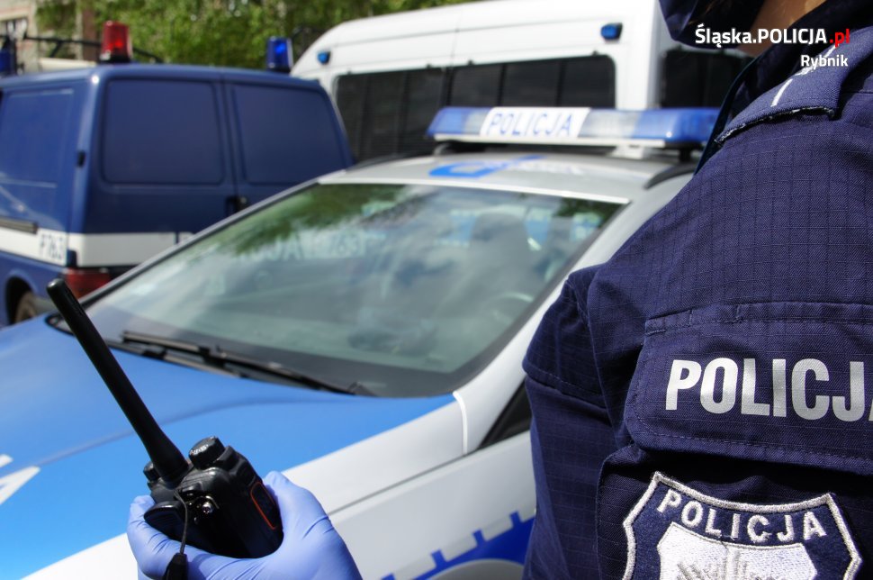 Policja Rybnik Według czytelniczki jednego z lokalnych portali, policjanci z radiowozu pstrykali zdjęcia diabelskiemu młynowi 