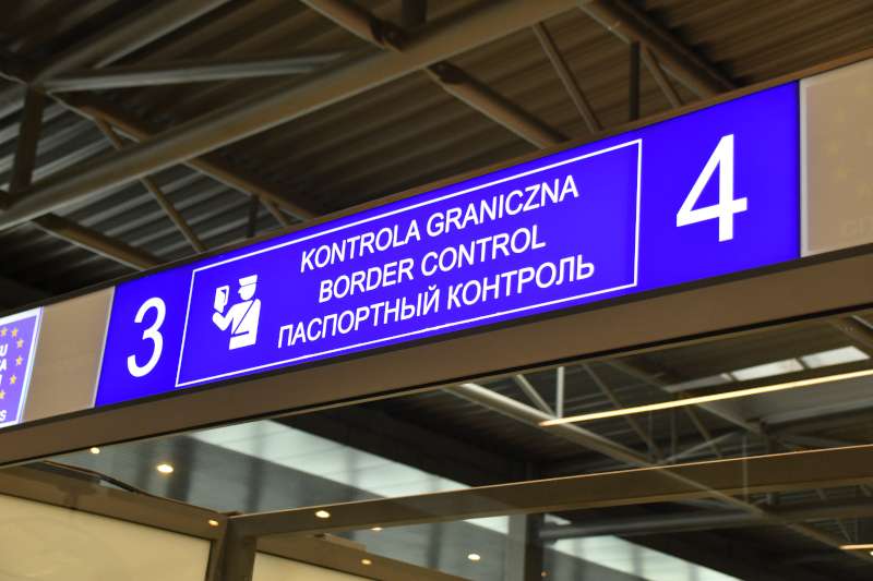 ŚOSG Racibórz Słowaczkę i Polaka zatrzymano na lotnisku w Katowicach-Pyrzowicach 