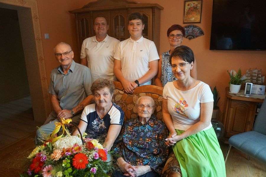 W. Knesz Jubilatkę odwiedziła w domu prezydent Anna Hetman